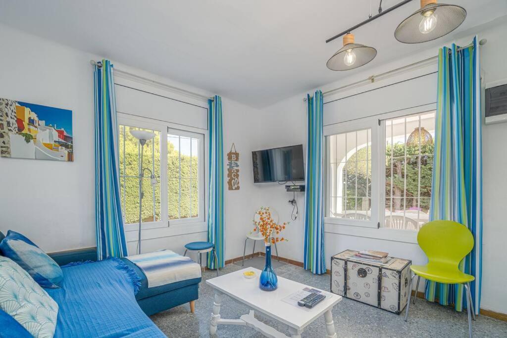 Вілла Mb1-House With Big Garden ,Swimming-Pool, & Barbacue In Росес Екстер'єр фото