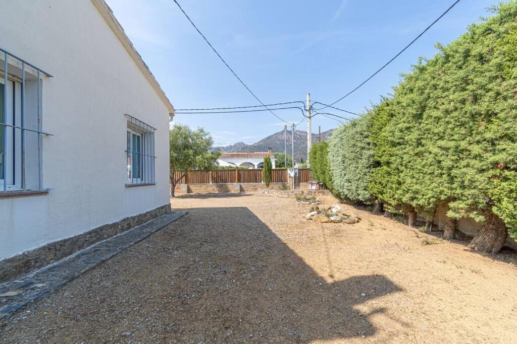 Вілла Mb1-House With Big Garden ,Swimming-Pool, & Barbacue In Росес Екстер'єр фото